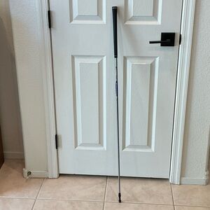 Black and Silver Golf Club Shaft